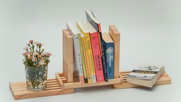 Mẫu kệ sách gỗ mini để bàn có thể di chuyển